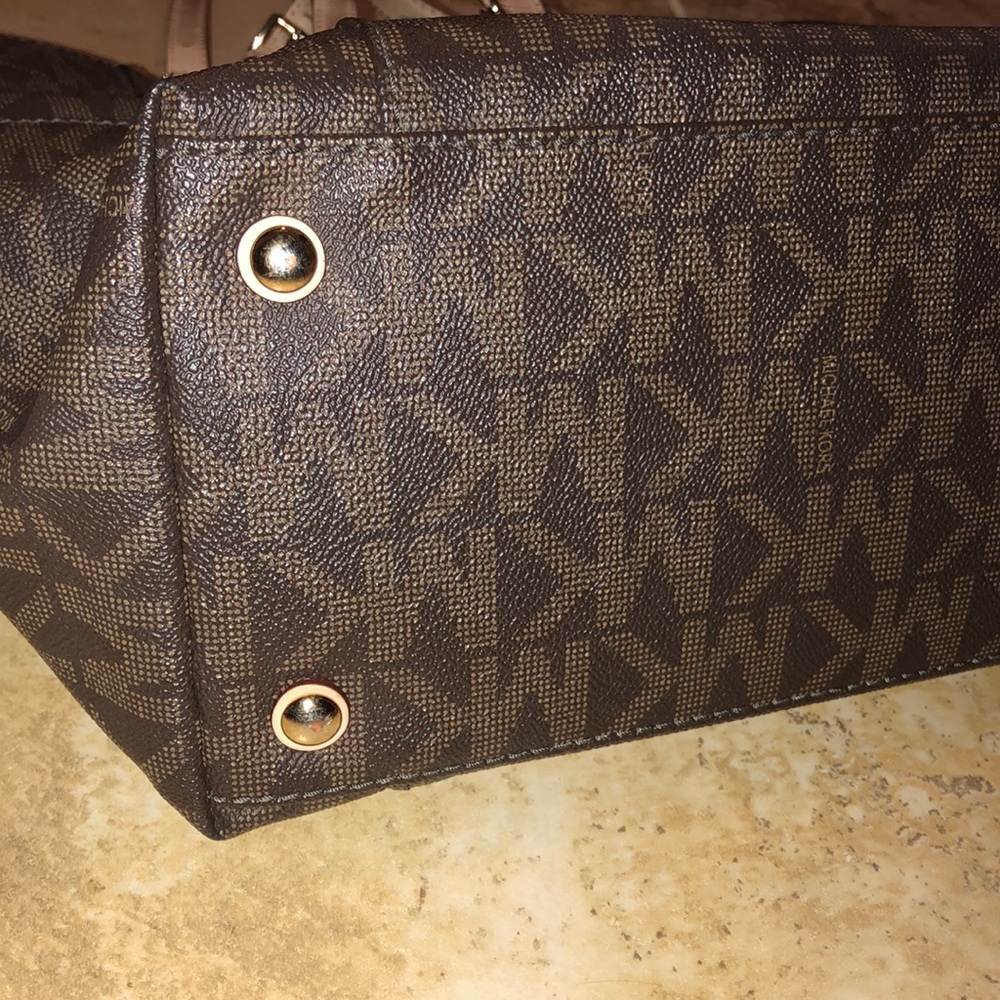 Michael Kors π - Picture 8 of 8